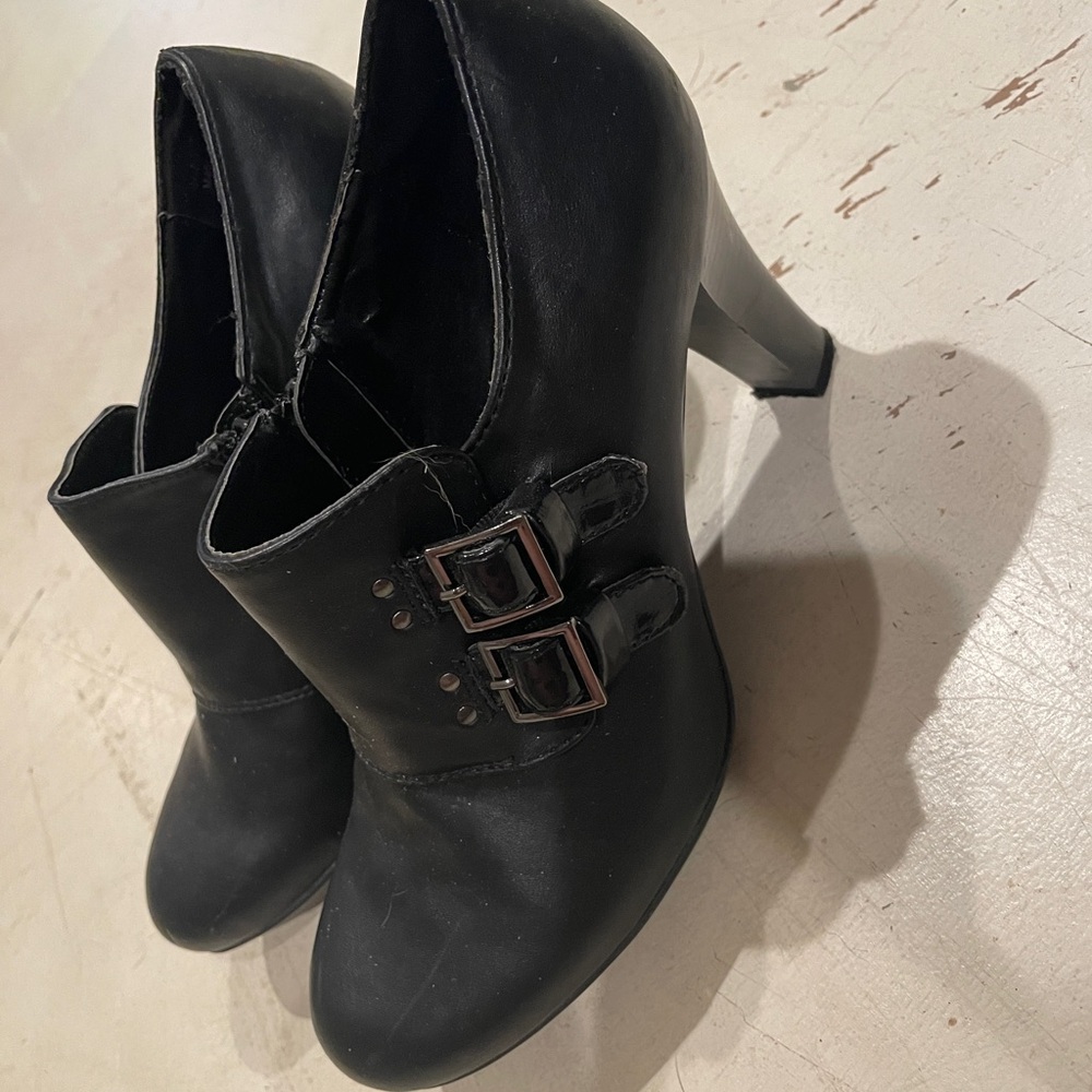 Elegant Black Women's Heeled Ankle Boots